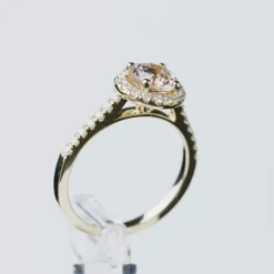 Henrik Ørsnes Design 14 Karat Guld Ring med Morganit og Diamanter 0,33 Carat TW/SI