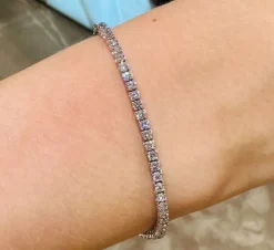 Henrik Ørsnes Design Tennis Armbånd i 14 Karat Hvidguld med Diamanter 2,50 Carat W/SI