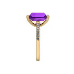 14 Karat Guld Ring fra Henrik Ørsnes Design med 10 X 11 Mm Ametyst og Diamanter 0,21 Carat W/SI