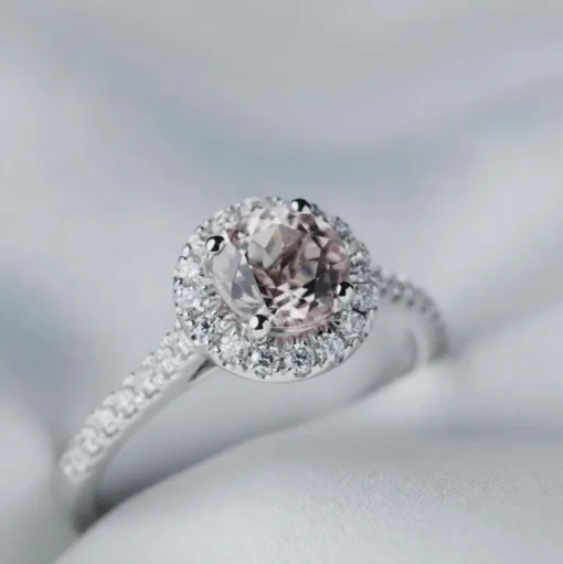 18 Karat Hvidguld Ring fra Henrik Ørsnes Design med Morganit og Diamanter 0,33 Carat TW/SI