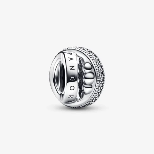 Pandora Moments Logo Charm i Sterling Sølv 792317C01