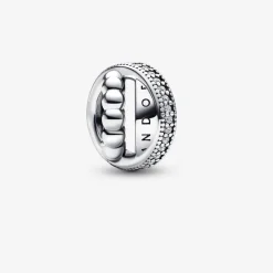 Pandora Moments Logo Charm i Sterling Sølv 792317C01